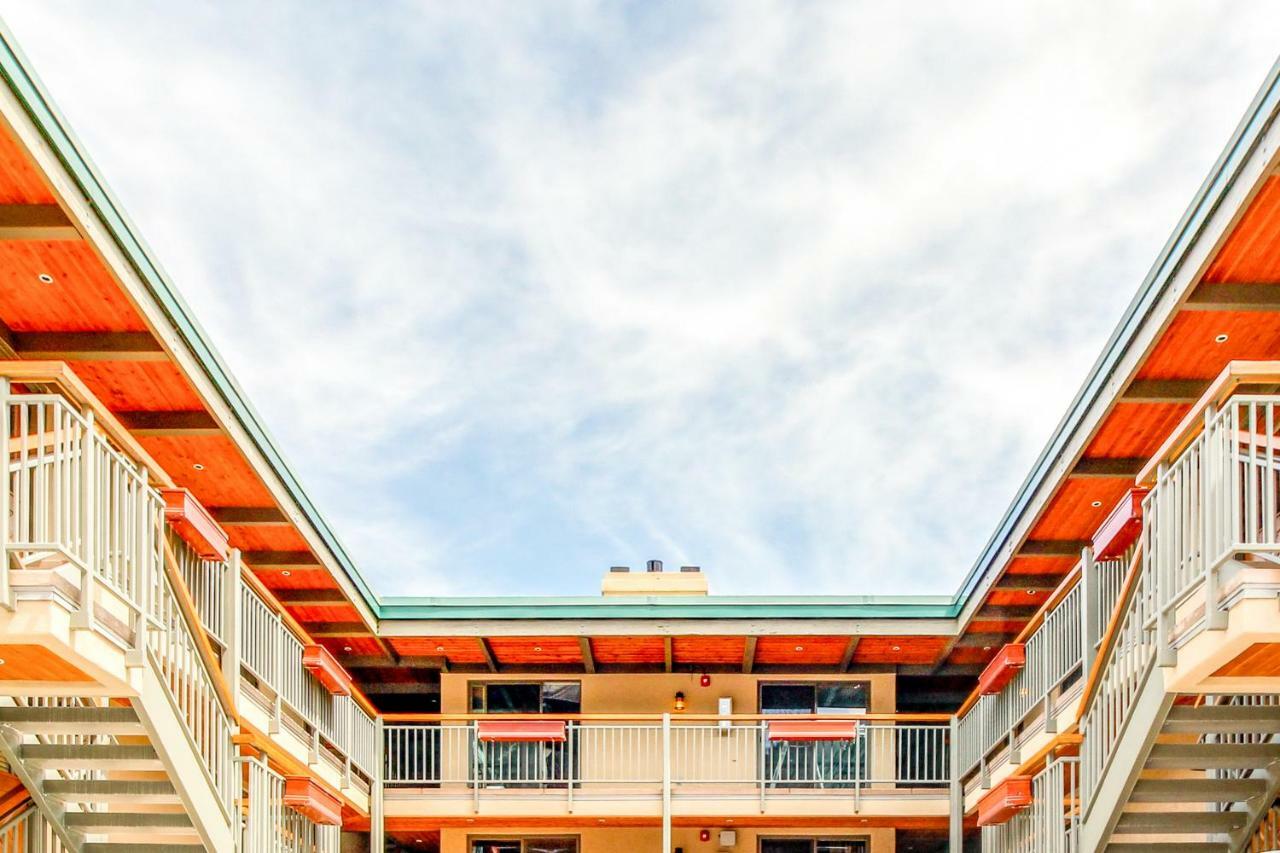 Downtown Beauties Villa Aspen Bagian luar foto